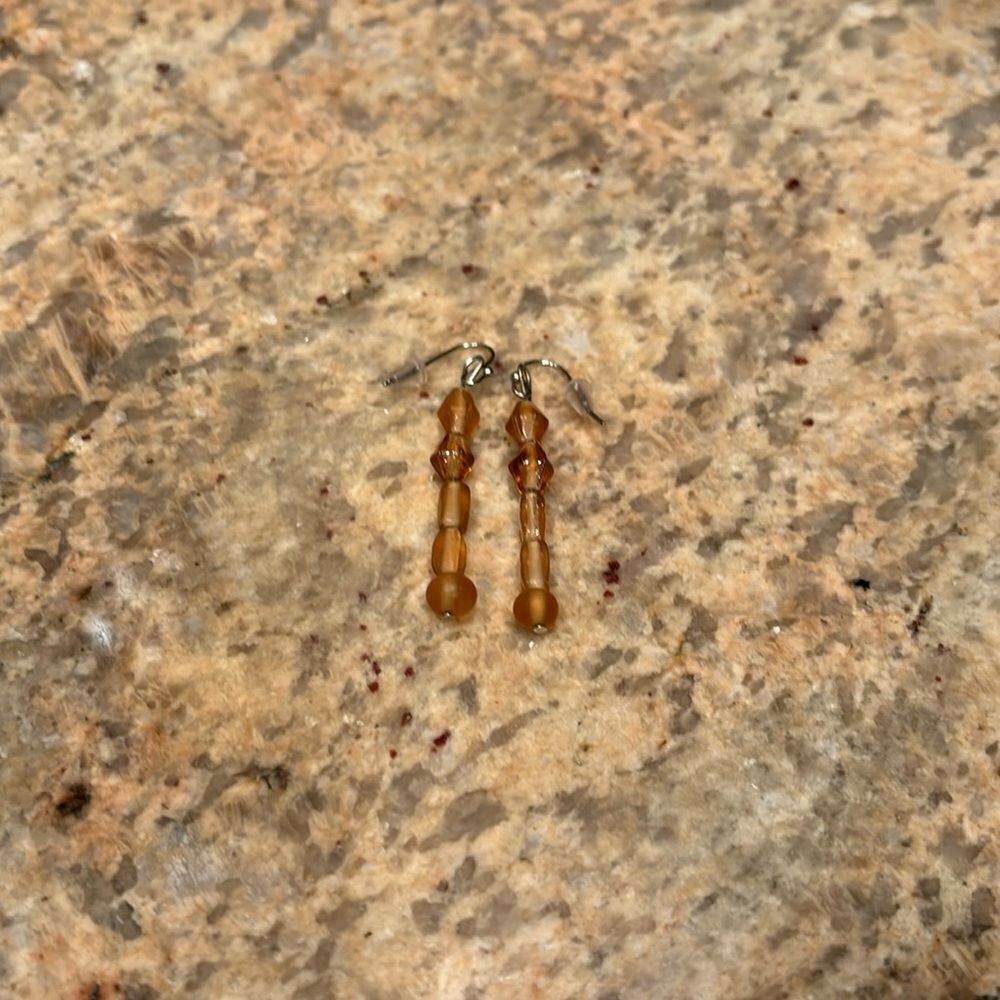 Amber stone dangle woman's earrings